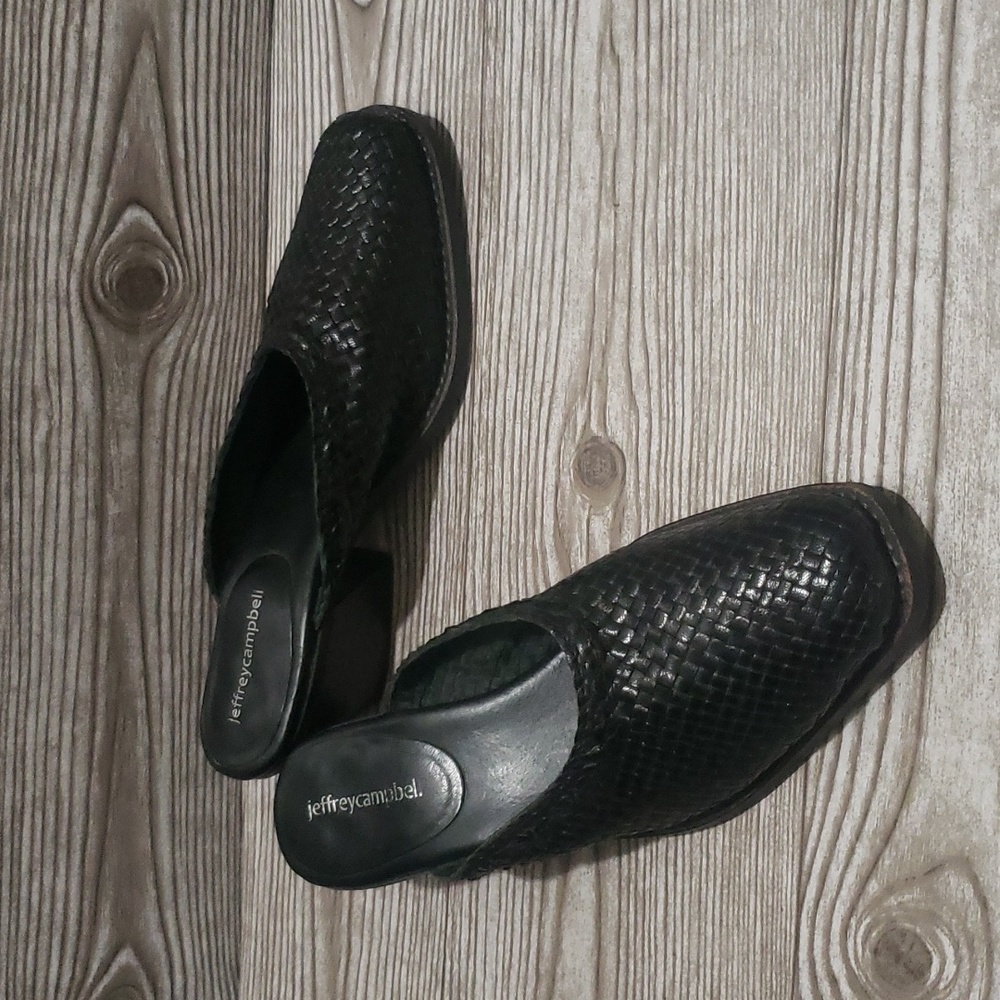 Jeffrey Campbell  black woven leather  low block heel slide mules size 8/39